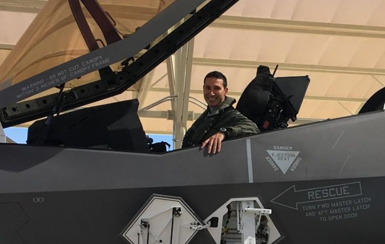 Турецкий пилот совершил первый полет на F-35

