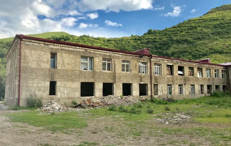 Ведется реконструкция школы в Мошатаге
