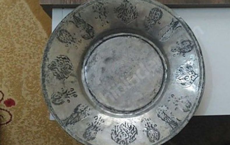 Armenian copper plates on sale in Turkey
