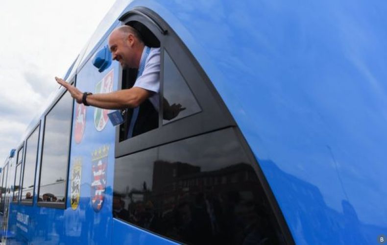 В Германии запустили первый в мире поезд на водородном топливе
