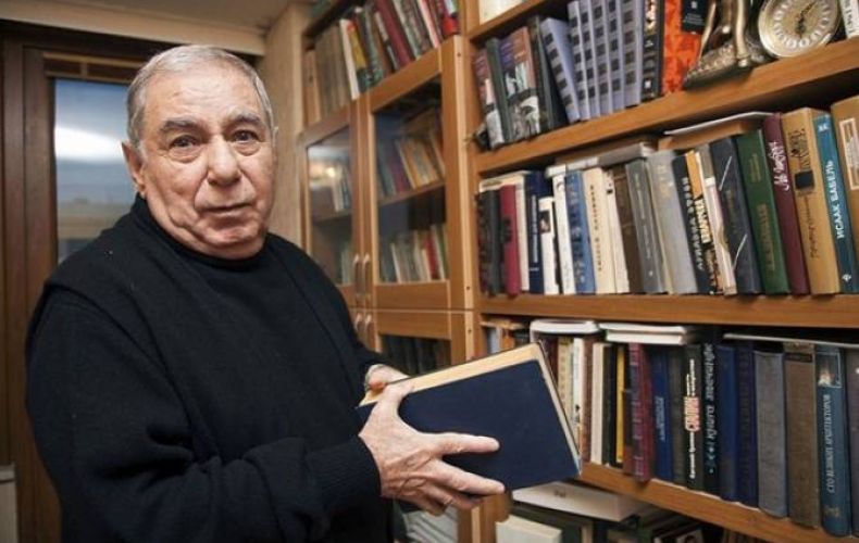 Ադրբեջանցի հայտնի գրողը շարունակում է հետապնդվել հայ-ադրբեջանական հարաբերությունների վերաբերյալ վեպի պատճառով

