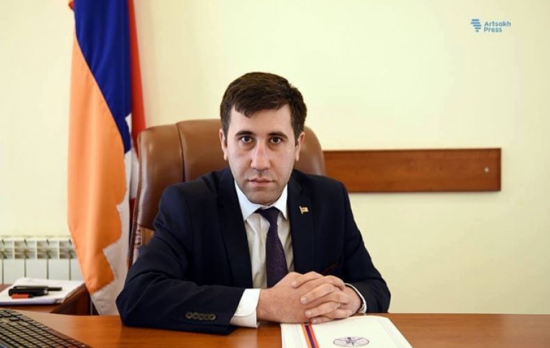 Омбудсмен Арцаха Рубен Меликян подал в отставку
