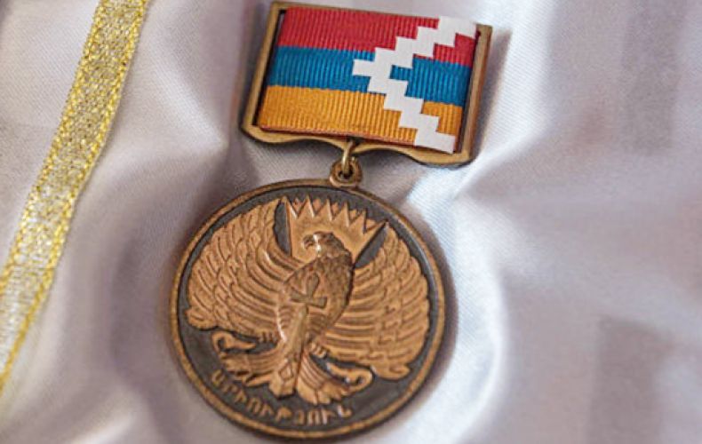 Defense Army serviceman Aghasi Mkrtchyan posthumously awarded with the 