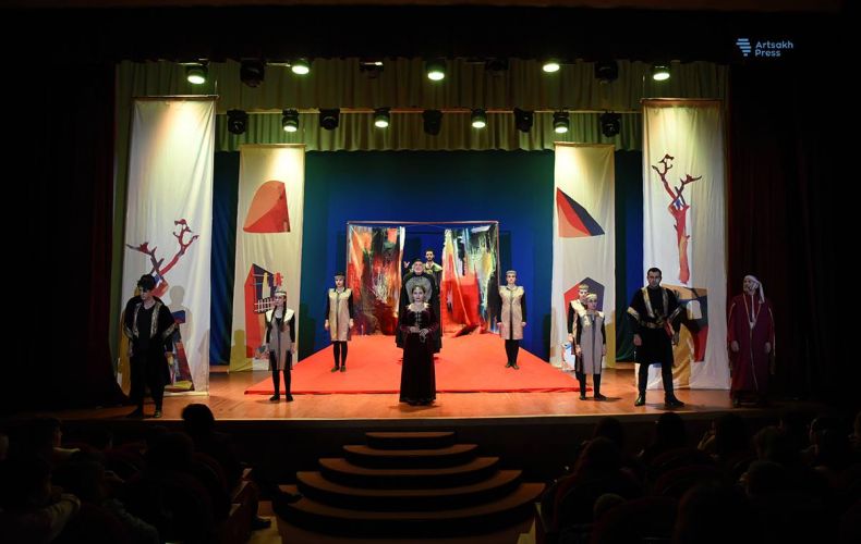 Ստեփանակերտում   բեմադրվել  է  «Աշխարհը   Լոռվա  ձորերում»  թատերական  ներկայացումը  (լուսանկարներ)