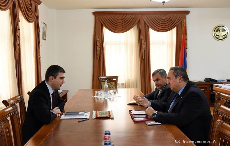 Государственный министр Мартиросян принял нового руководителя миссии МККК в Арцахе