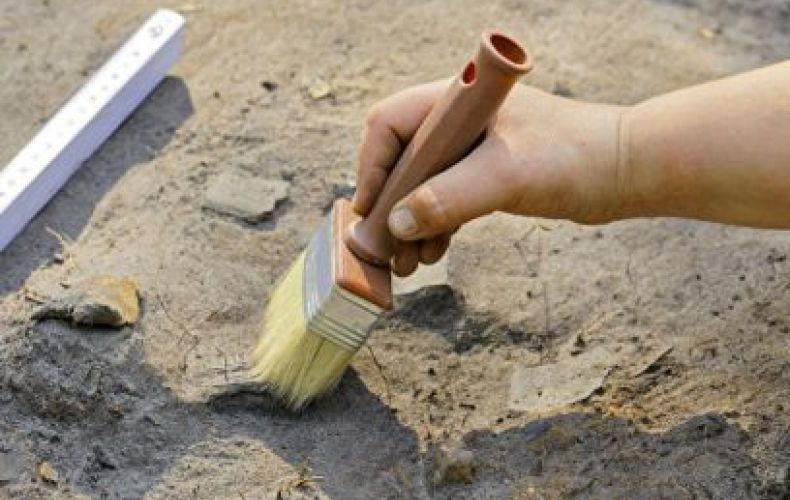 В Италии археологи обнаружили останки ребенка-«вампира»
