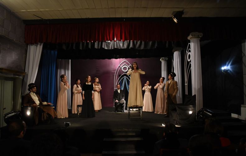 В Степанакерте состоялась премьера спектакля ««Онегин» и «Ромео и Джульетта»»