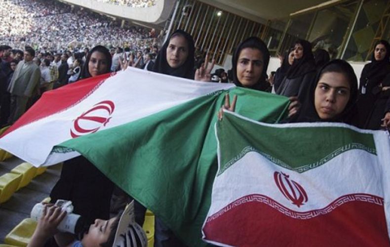 Իրանի գլխավոր դատախազը կրկին արգելել է կանանց այցելել մարզադաշտ

