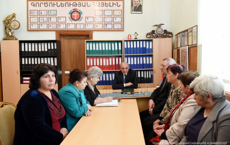 Бако Саакян посетил центральный офис «Союза родственников без вести пропавших воинов-освободителей Республики Арцах»