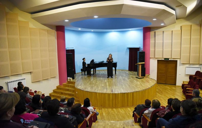 French-Armenian singer Mariam Sarkissian performed in Artsakh for the first time