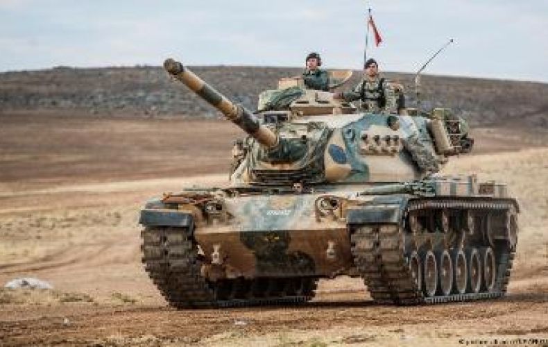 Турецкая армия обстреляла позиции курдов на севере Сирии
