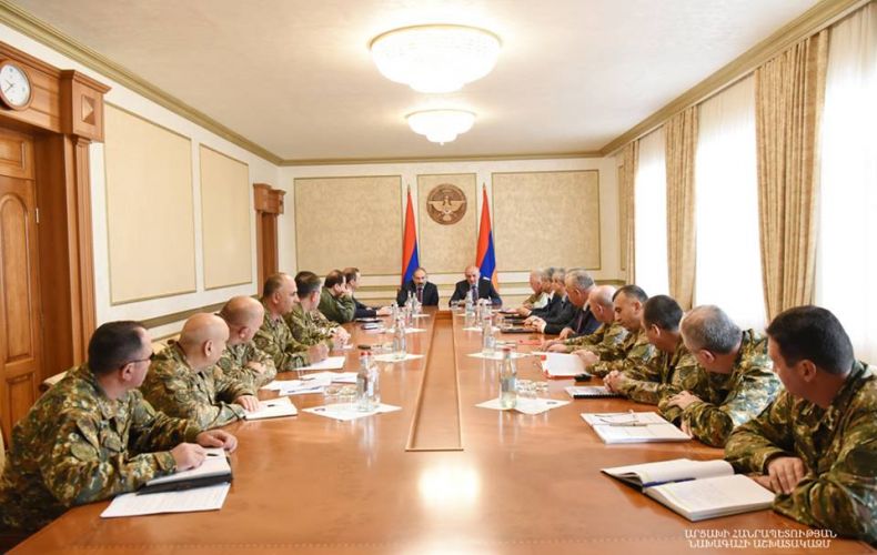 President Sahakyan and acting Armenian Premier Pashinyan discussed defense, domestic and foreign policy issues