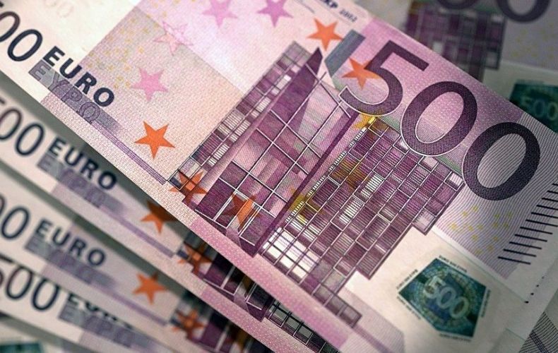 Դոլարի վերելքը կանգ չի առնում. Եվրոն էժանացել է ավելի քան 3 դրամով
