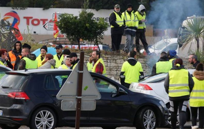 Ֆրանսիայում ցույցերի պատճառով ներգրավված են գրեթե 70 հազար ոստիկաններ
