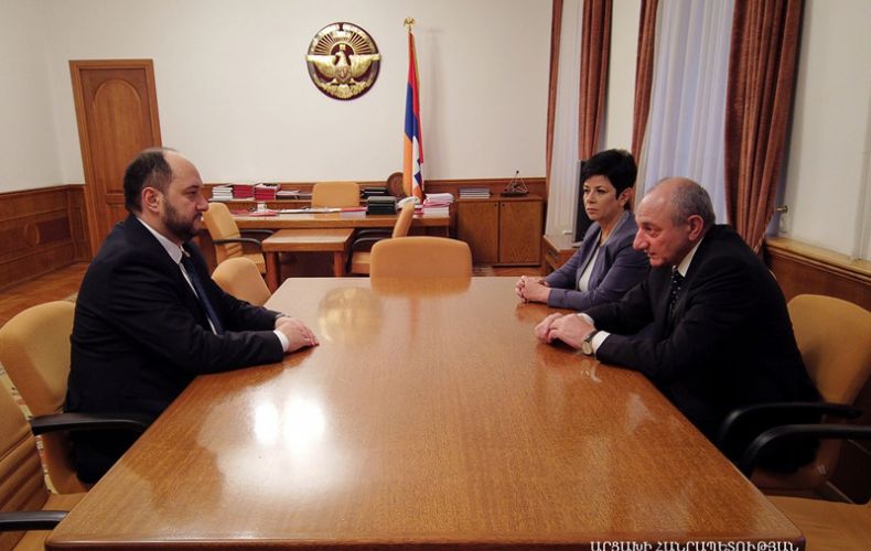 Бако Саакян принял исполняющего обязанности министра образования и науки Республики Армения Араика Арутюняна