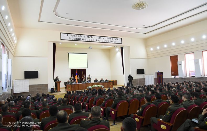 President Sahakyan partook at the meeting of the Defense Army Military Council
