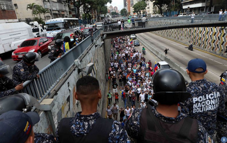Правозащитники сообщили, что в ходе протестов в Венесуэле задержали более 360 человек
