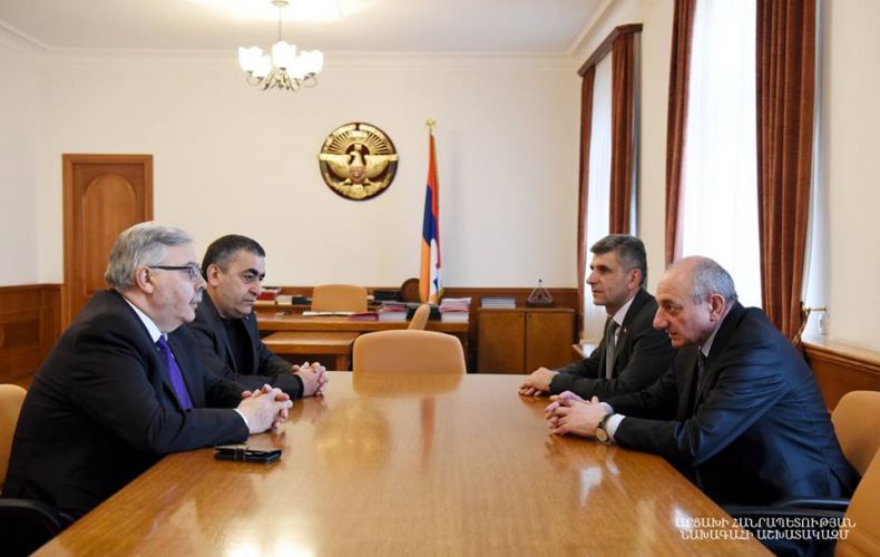 Bako Sahakyan received Dashnaktsoutyun Party Bureau Representative Hagob Der-Khatchadourian and Bureau member Armen Roustamyan