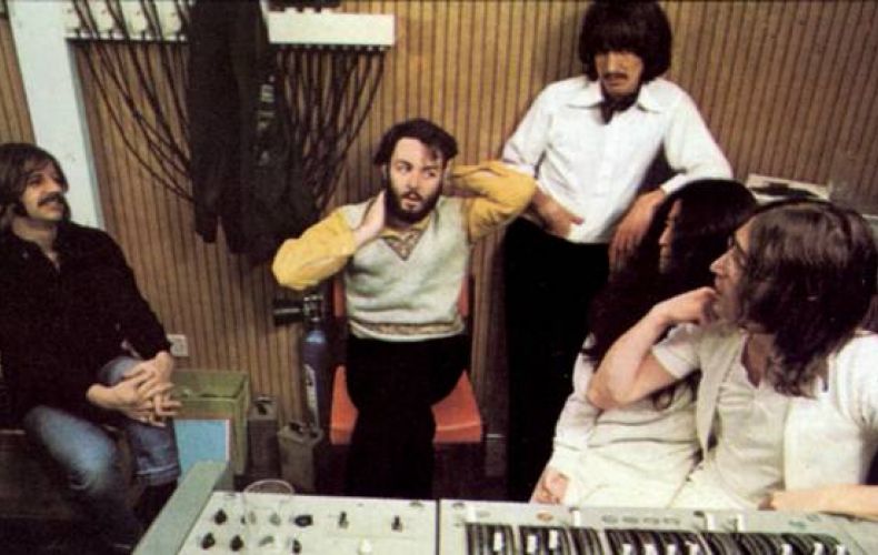 Peter Jackson announces documentary on The Beatles