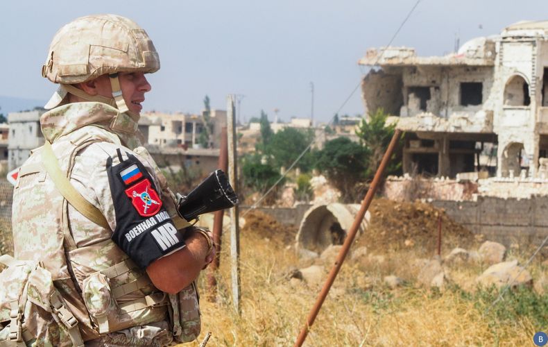 Военная полиция ВС РФ начала патрулировать сирийскую территорию близ границы с Турцией
