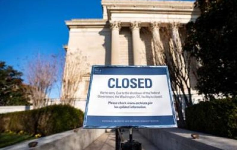 US Senator urges Trump to suspend shutdown