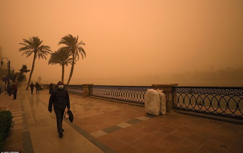 Եգիպտոսի մայրաքաղաքն ավազամրրիկի պատճառով նարնջագույն է «դարձել»