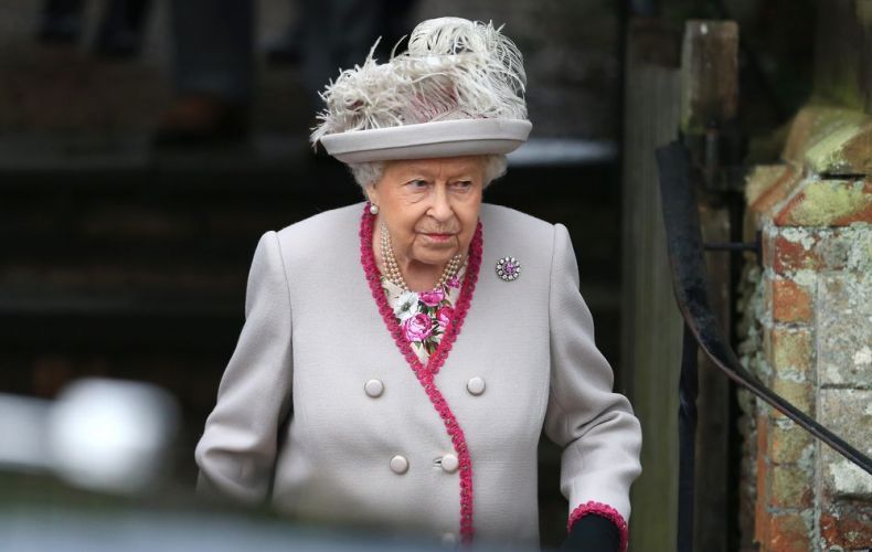 Queen would be ‘evacuated from London in event of no-deal Brexit riots’