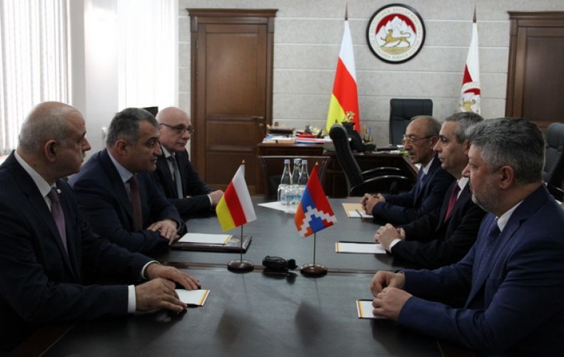 Foreign Minister of Artsakh Masis Mayilian was recieved by the President of South Ossetia