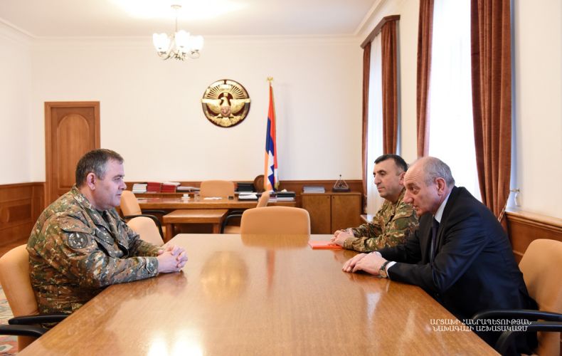 Artsakh Republic President, Armenia armed forces’ chief discuss army-building