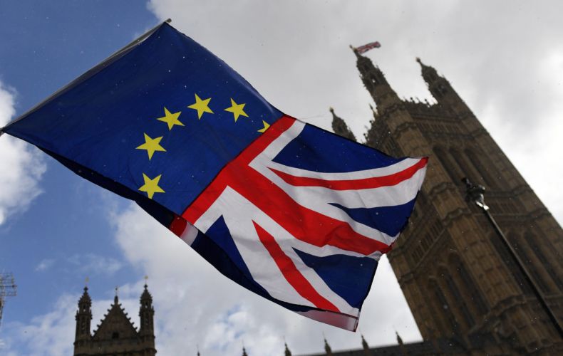 UK Parliament approves Brexit bill postponement