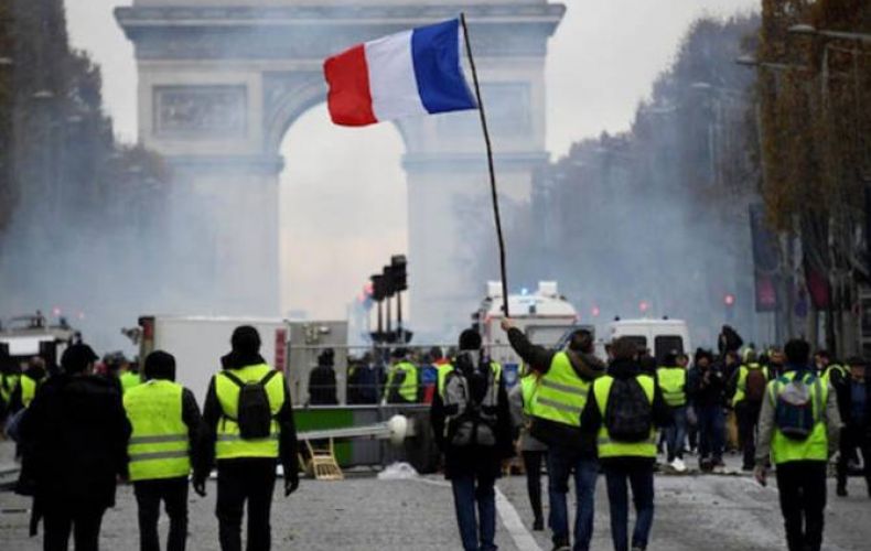 Փարիզի իշխանություններն արգելել են «դեղին բաճկոնավորների» բողոքի ակցիաները Նոտր Դամի շրջանում