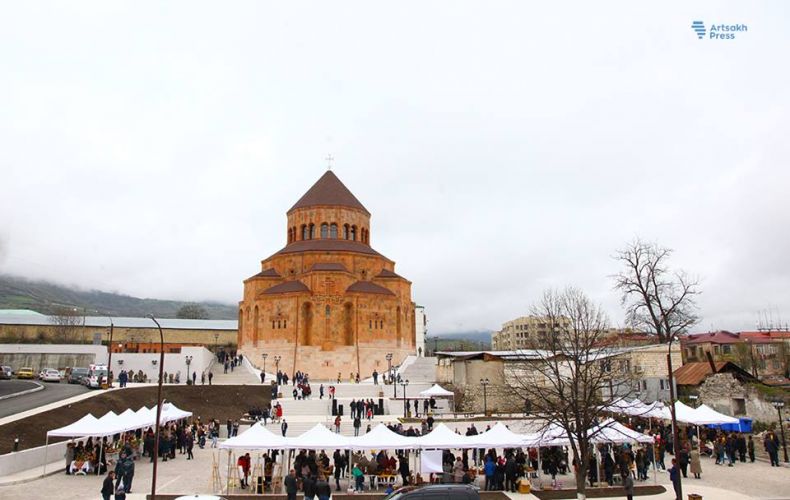 Divine Liturgy of Easter Sunday in the Stepanakert Cathedral of Intercession