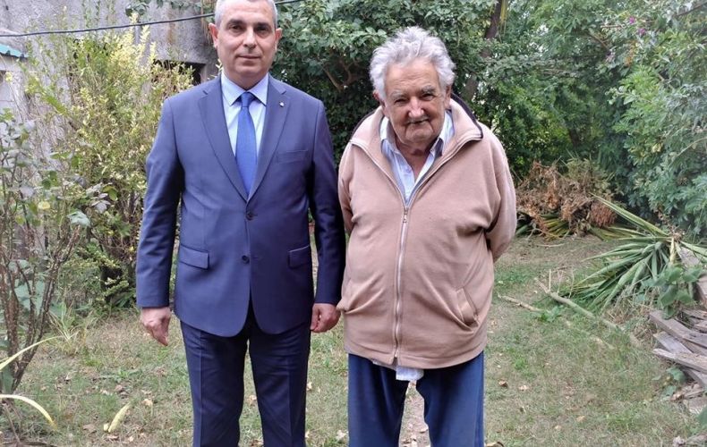  Foreign Minister Masis Mayilian Met with Former President of Uruguay Jose Mujica
