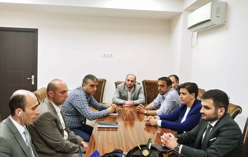 Արտակ Բեգլարյանն ընդունել է ՀՀ վարչապետի աշխատակազմի «Հանրային կապերի և տեղեկատվության կենտրոն» ՊՈԱԿ-ի պատվիրակությանը
