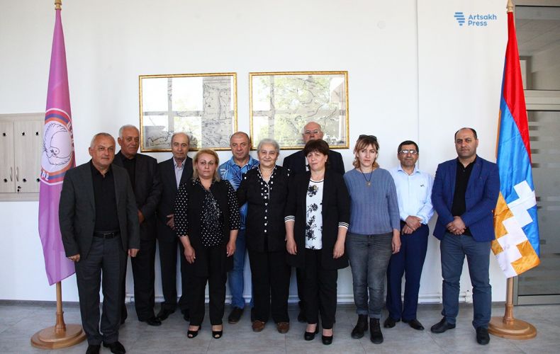 «Ազատ  հայրենիք» կուսակցության  կանանց  խորհուրդը  հյուրընկալել  է   ապրիլյան  պատերազմի   զոհերի  հարազատներին
