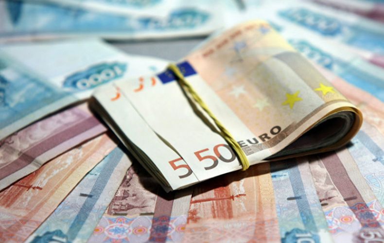 Եվրոն գնվում է առավելագույնը 534 դրամ, ռուսական ռուբլին՝ 7.37 դրամ փոխարժեքով
