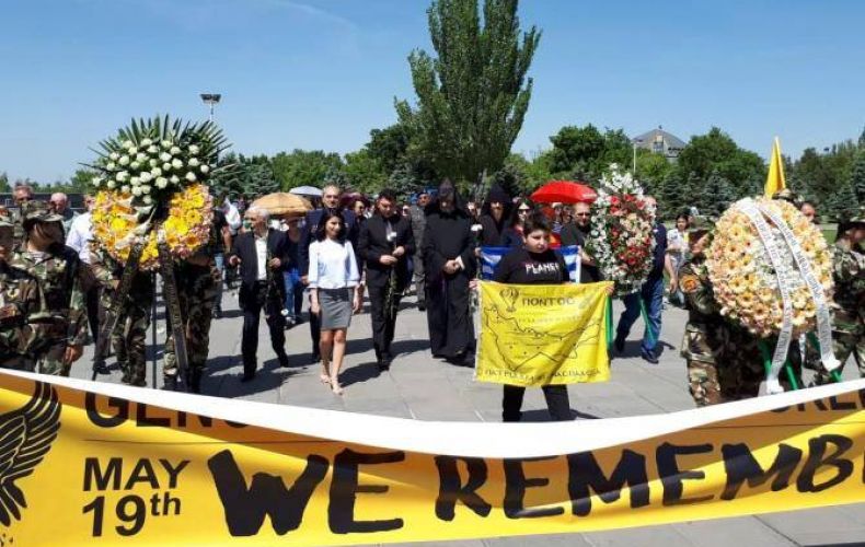 Հայաստանում հունական համայնքի ներկայացուցիչները հարգեցին Պոնտոսի հույների ցեղասպանության զոհերի հիշատակը

