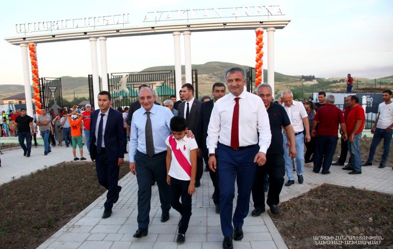  Bako Sahakyan visited the town of Martouni