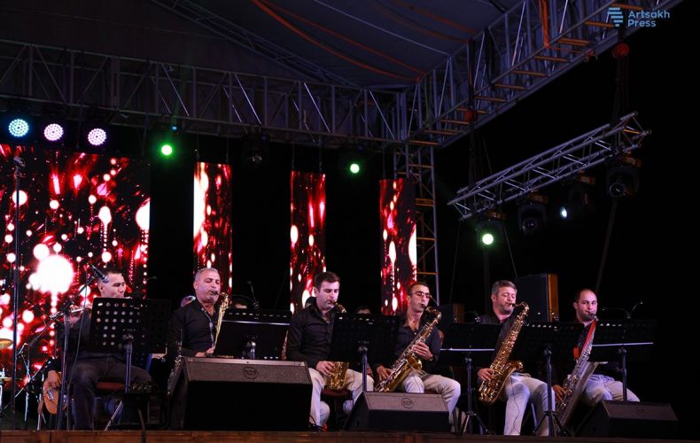 Государственный джаз-оркестр Арцаха провел концерт в Степанакерте