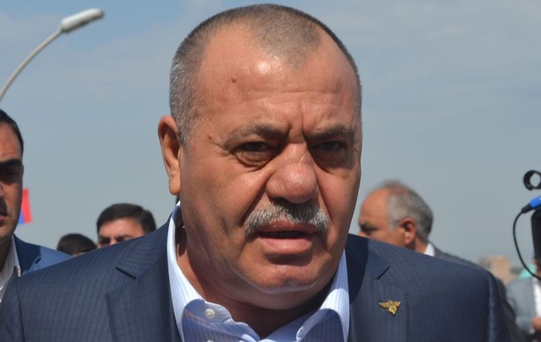 Armenia retired general, ex-MP Manvel Grigoryan ambulanced to civilian hospital