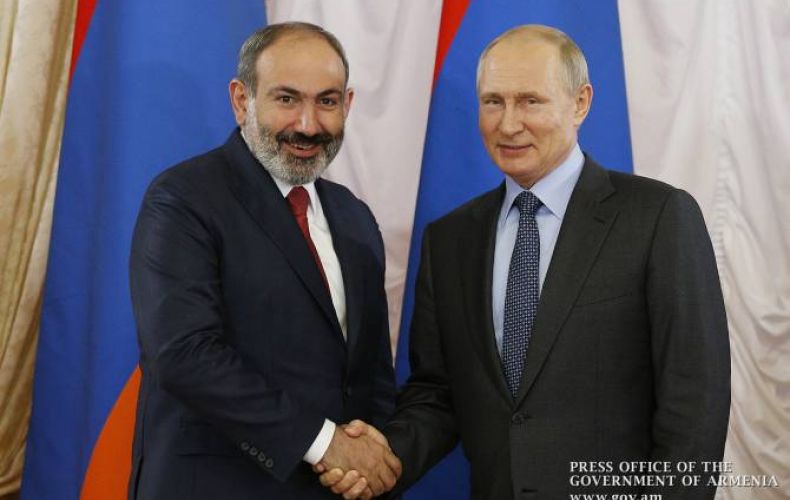 Путин и Пашинян на встрече не обсуждали карабахский конфликт, заявил Песков