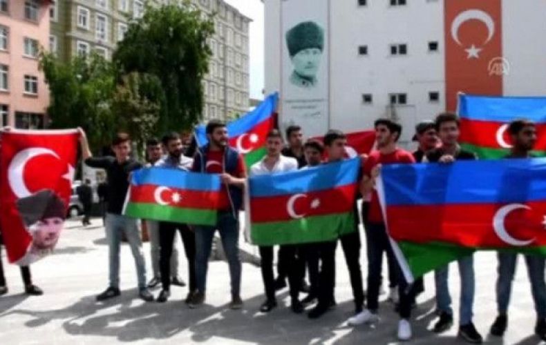 Կարսի ադրբեջանցի ուսանողները հայերի դեմ բողոքի ակցիա են կազմակերպել
