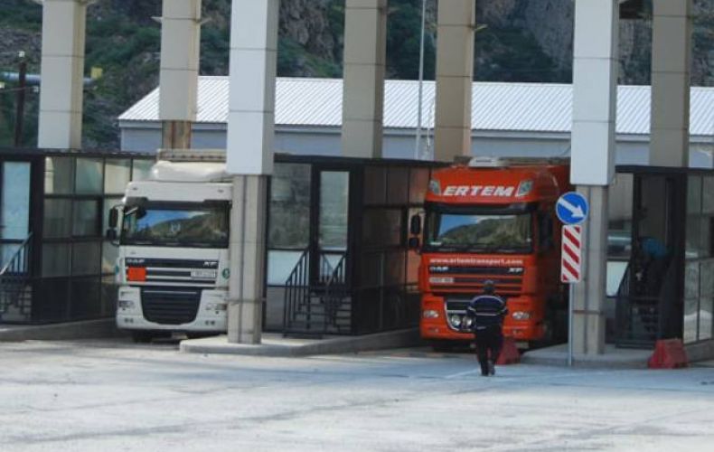 Армянских водителей в Грузии избили, повредили машины: сообщение посольства

 
