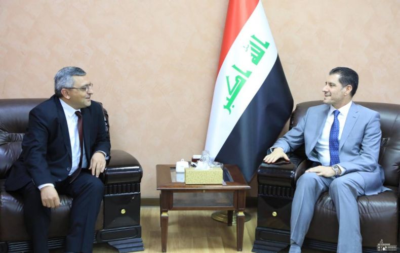 Посол Поладян встретился с министром планирования Ирака