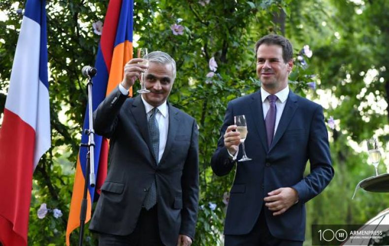 Ֆրանսիայի և Հայաստանի միջև հարաբերությունները եզակի են. Երևանում նշեցին Ֆրանսիայի ազգային տոնը