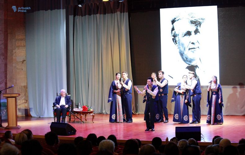 В Степанакерте прошел юбилейный вечер, посвященный 85-летию Максима Ованнисяна
