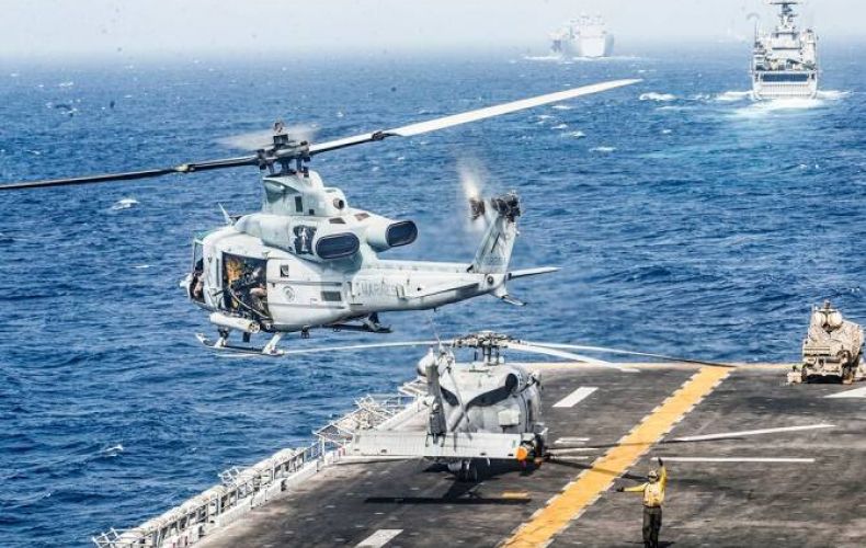 WSJ: вертолет и корабль Ирана до дрона сближались с кораблем США в Ормузском проливе
