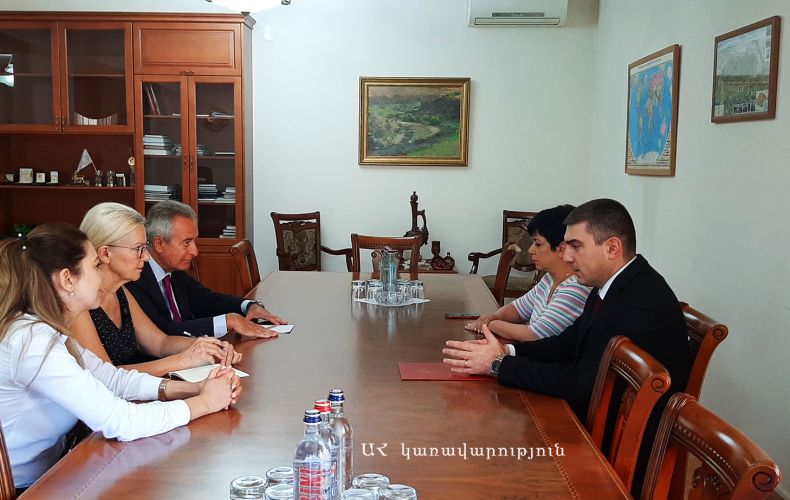 Государственный министр Арцаха принял делегацию Американского университета Армении