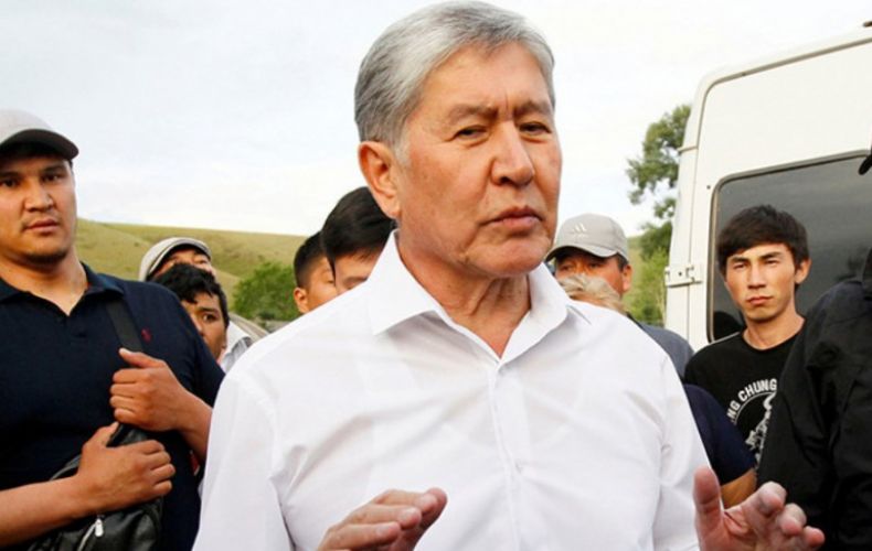 Суд в Киргизии продлил срок ареста экс-президента Алмазбека Атамбаева