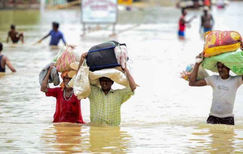 СМИ: на севере Индии эвакуировали более 1 тыс. туристов из-за наводнений

 
